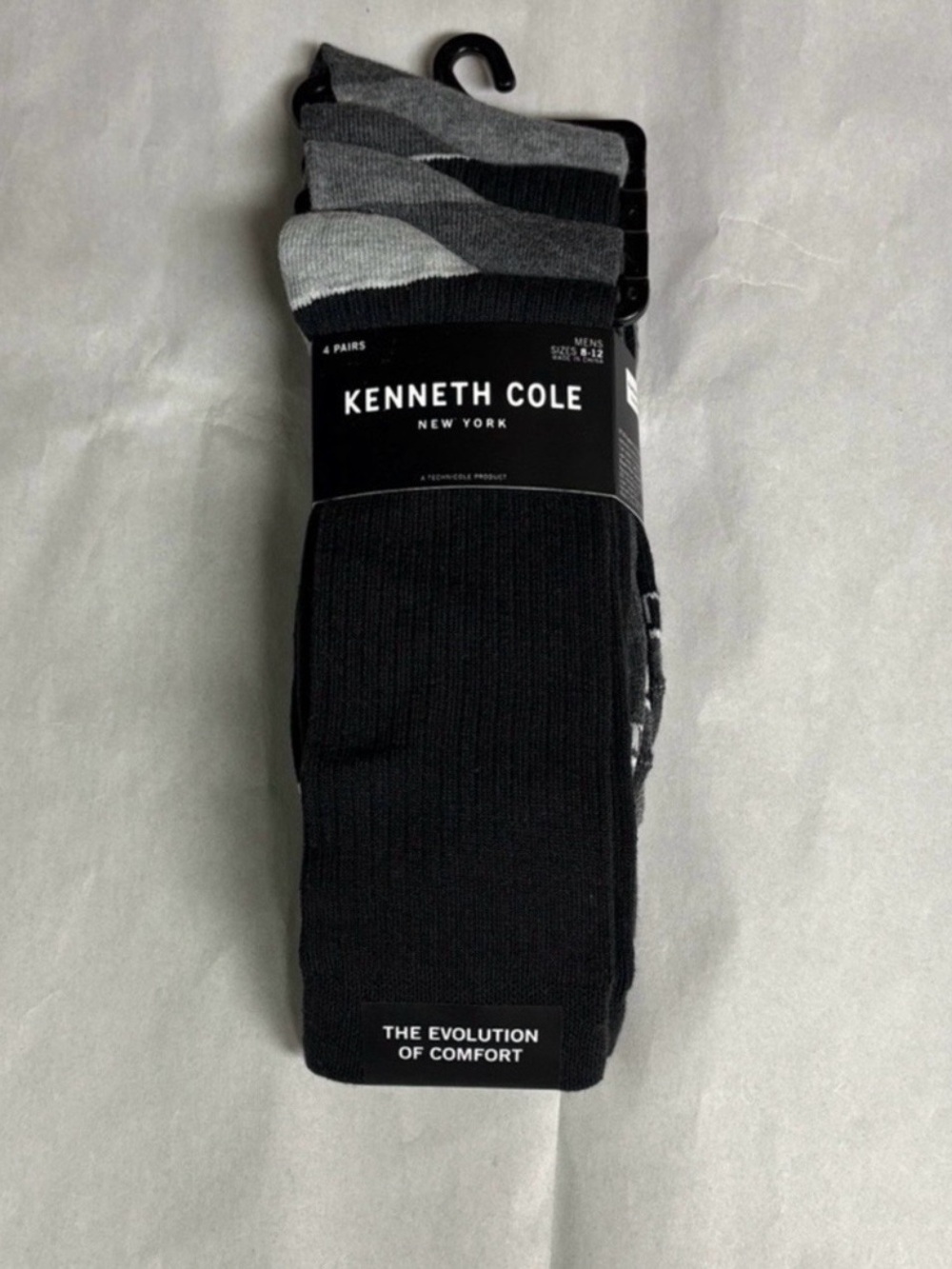 New Kenneth Cole Socks 4 Pair Men’s Black & Gray Crew Socks Casual Preppy